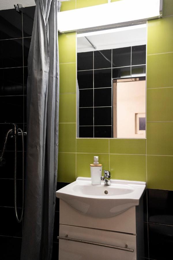 Single Room,1152280320:JPEG